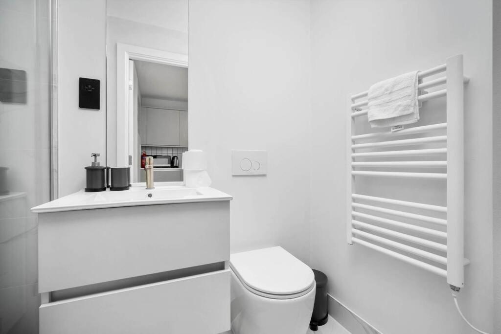 Stylish 2 Bedroom Apartment Close To Everything 伯明翰 外观 照片